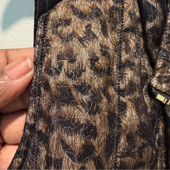 Chico’s Animal Print Puffer Vest Brown Metallic Black Size 1 (US Size M) - Picture 3 of 10